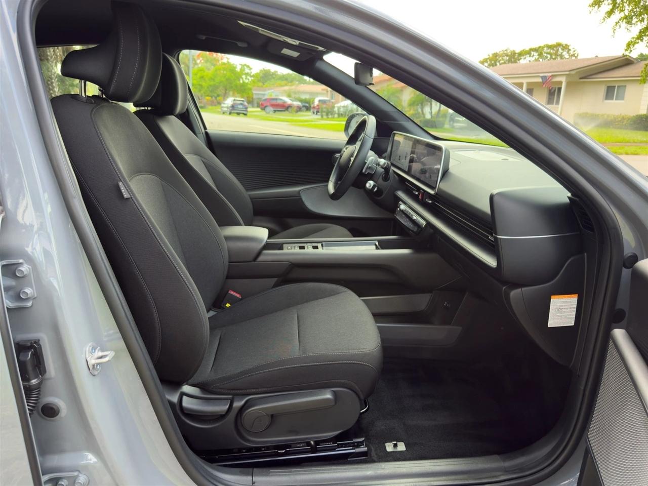 Hyundai Ioniq 6  2024