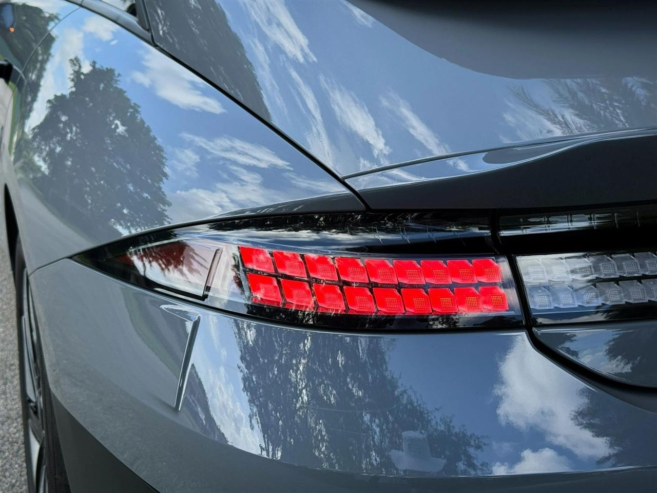 Hyundai Ioniq 6  2024