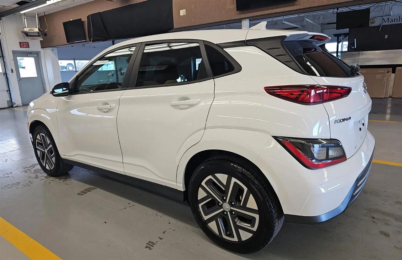Hyundai Kona EV  2023