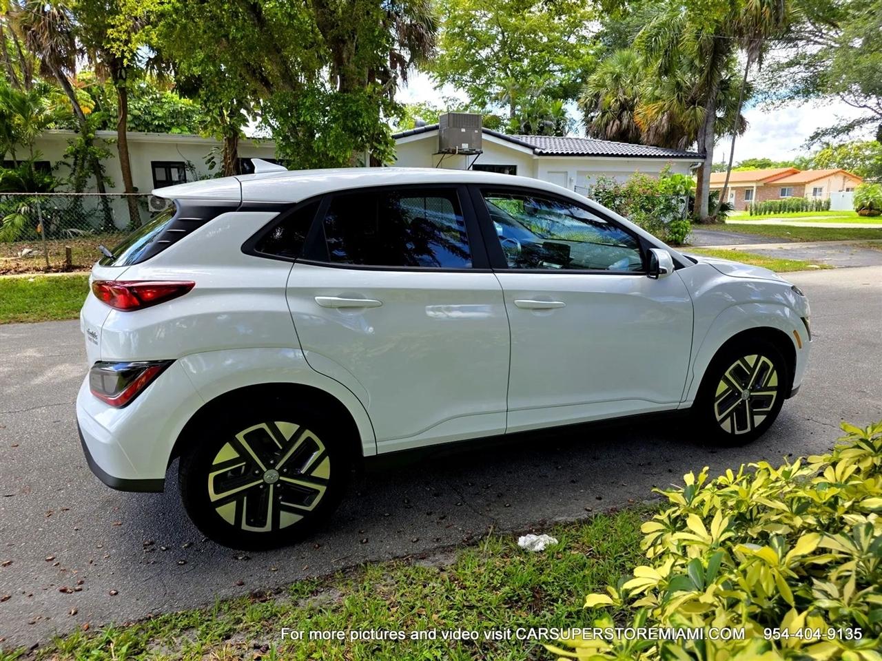 Hyundai Kona EV  2023