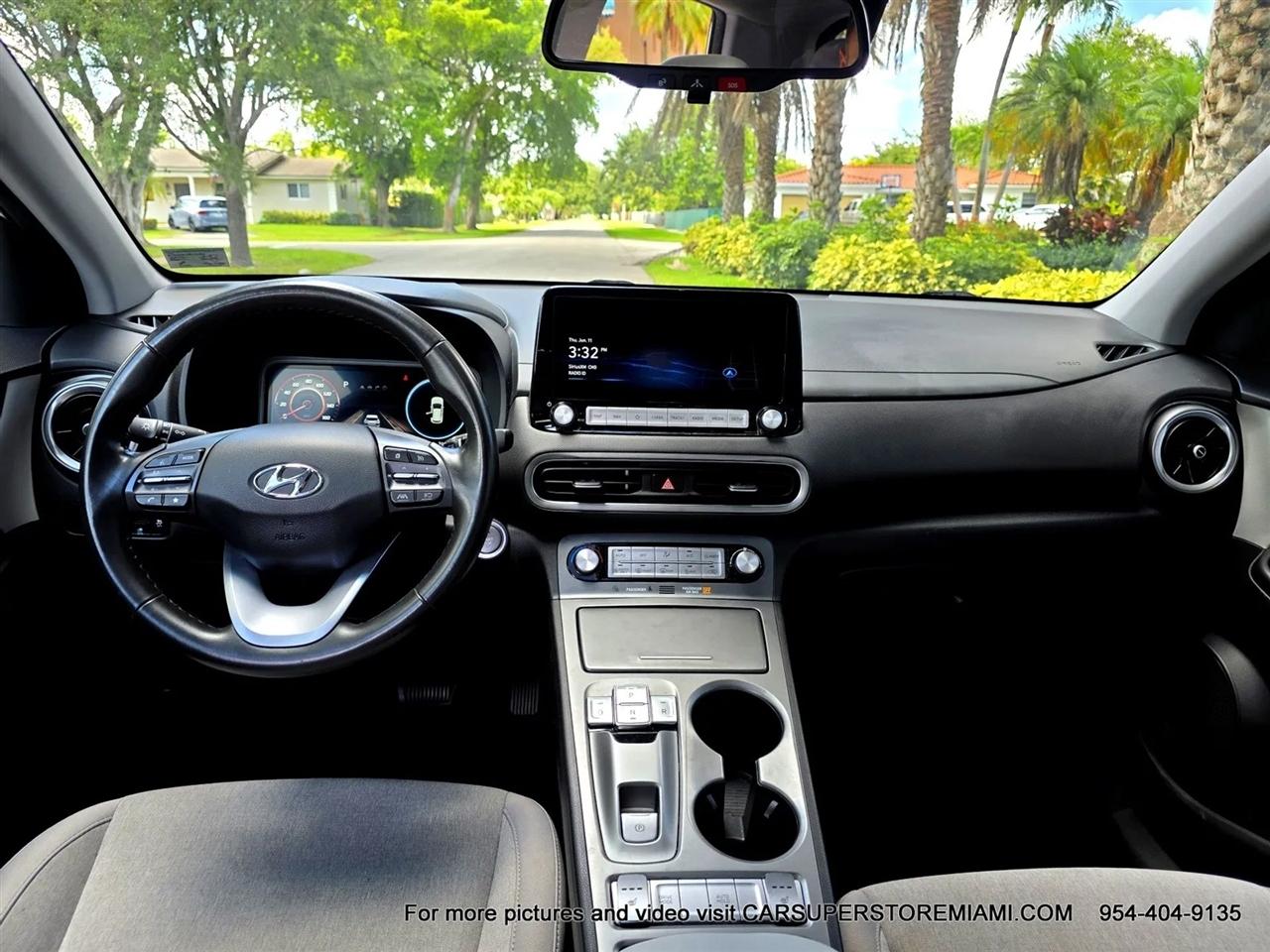 Hyundai Kona EV  2023