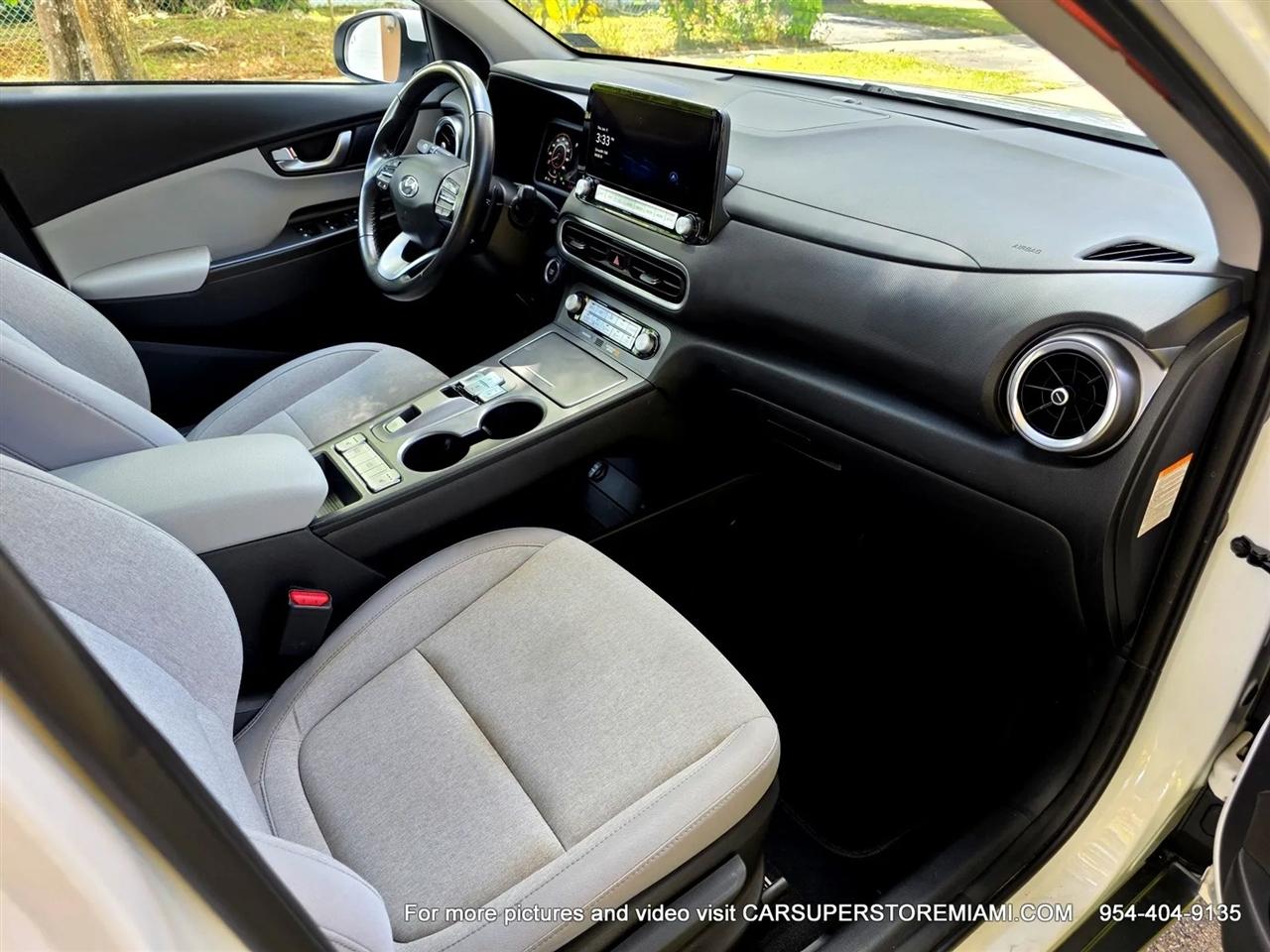 Hyundai Kona EV  2023