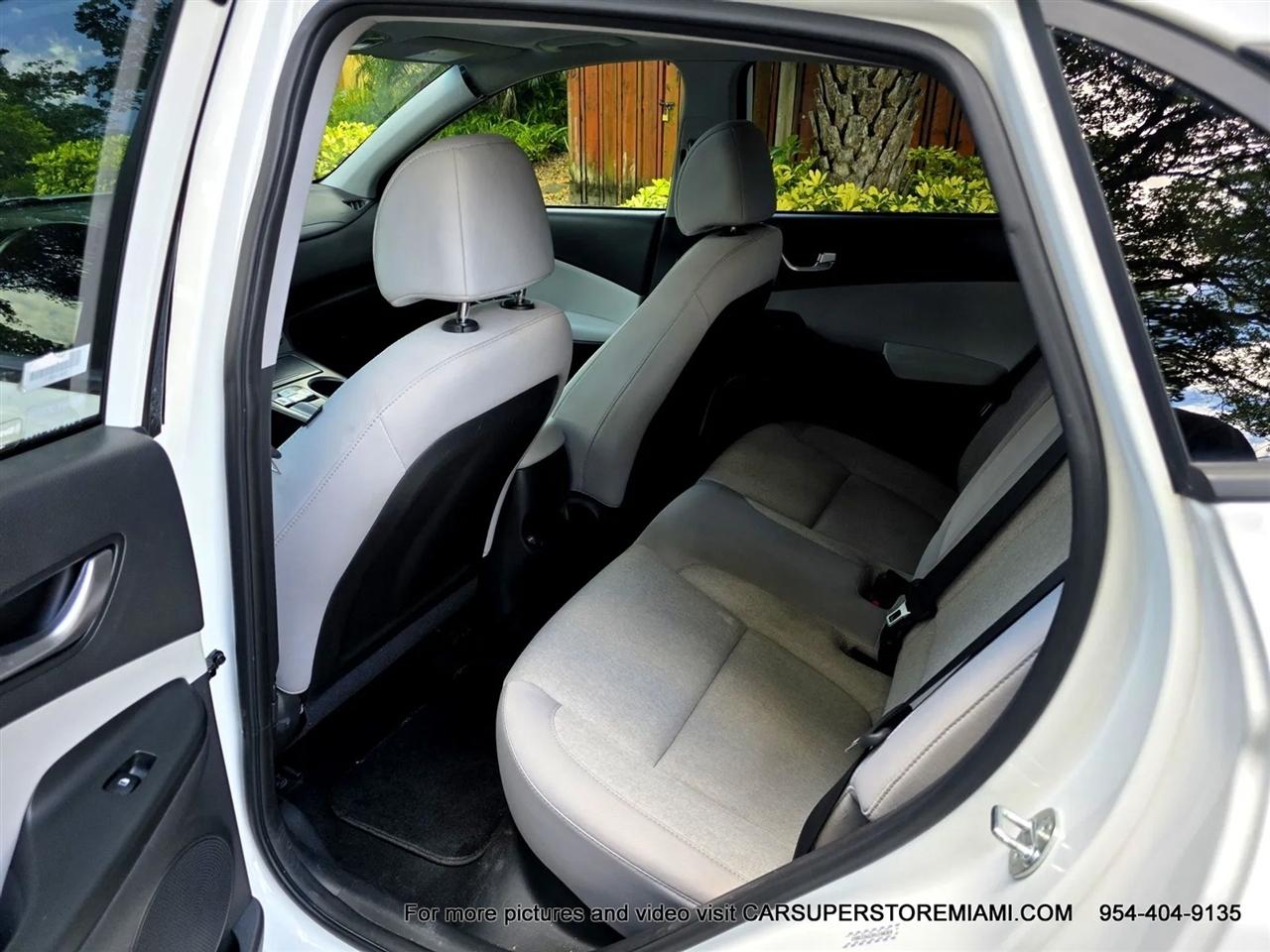 Hyundai Kona EV  2023