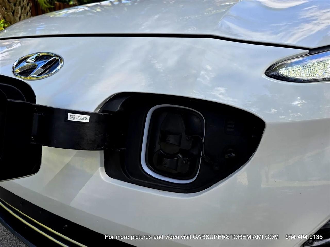 Hyundai Kona EV  2023