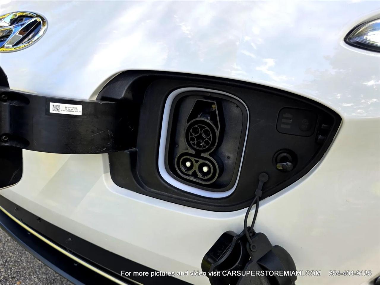 Hyundai Kona EV  2023