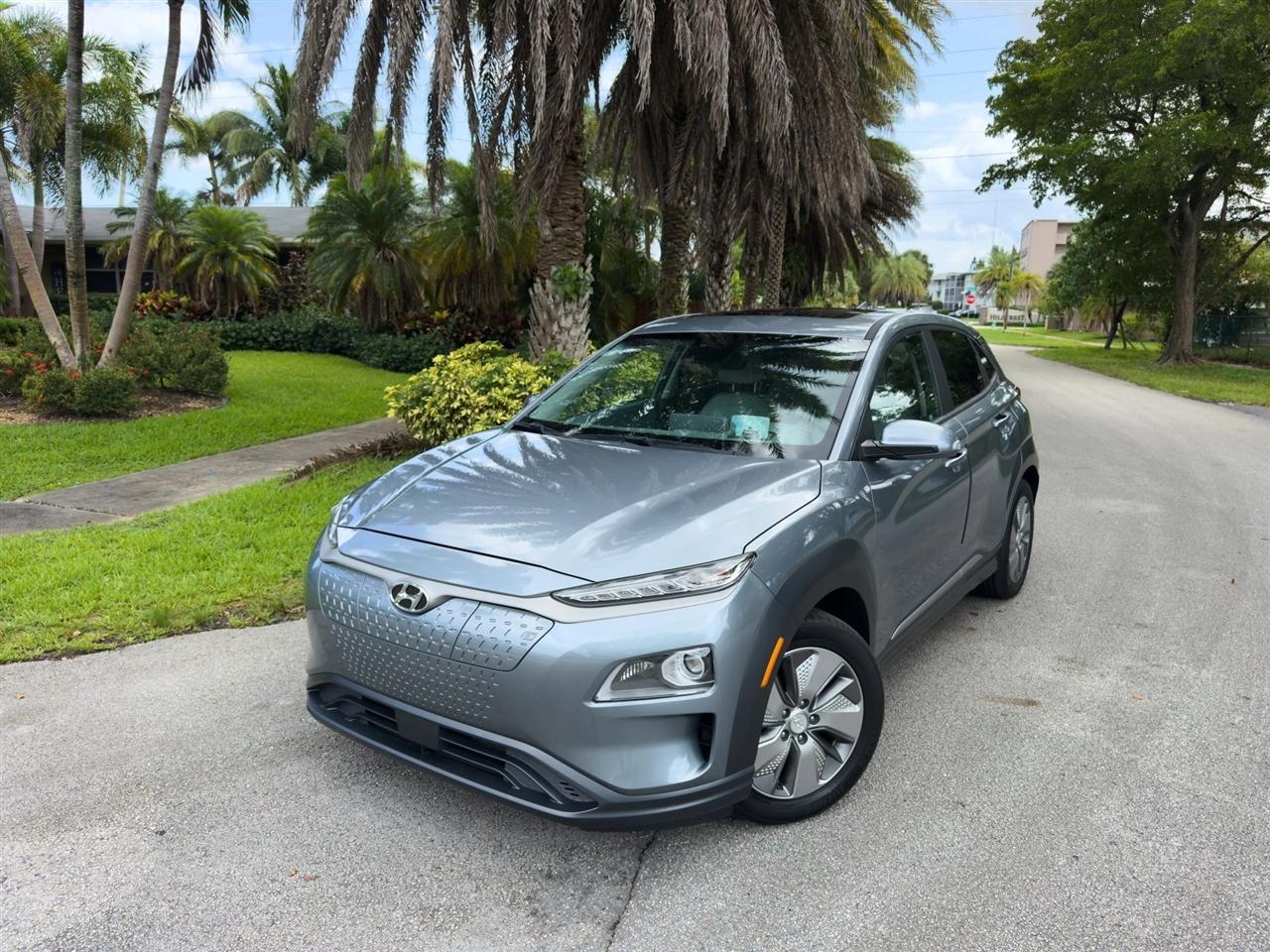 Hyundai Kona EV  2021