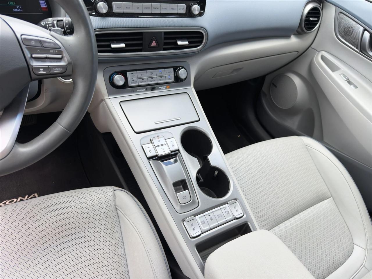 Hyundai Kona EV  2021