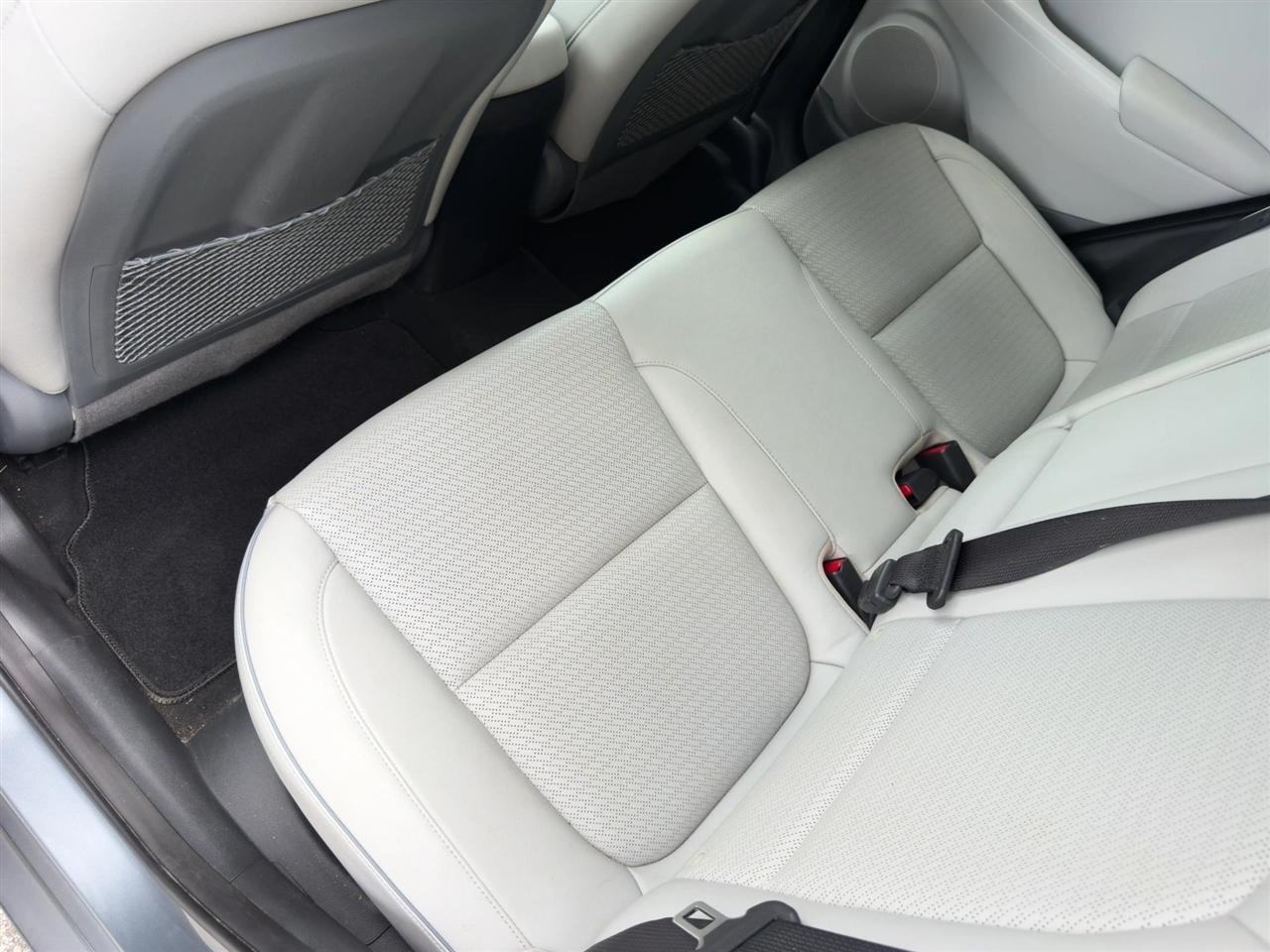Hyundai Kona EV  2021