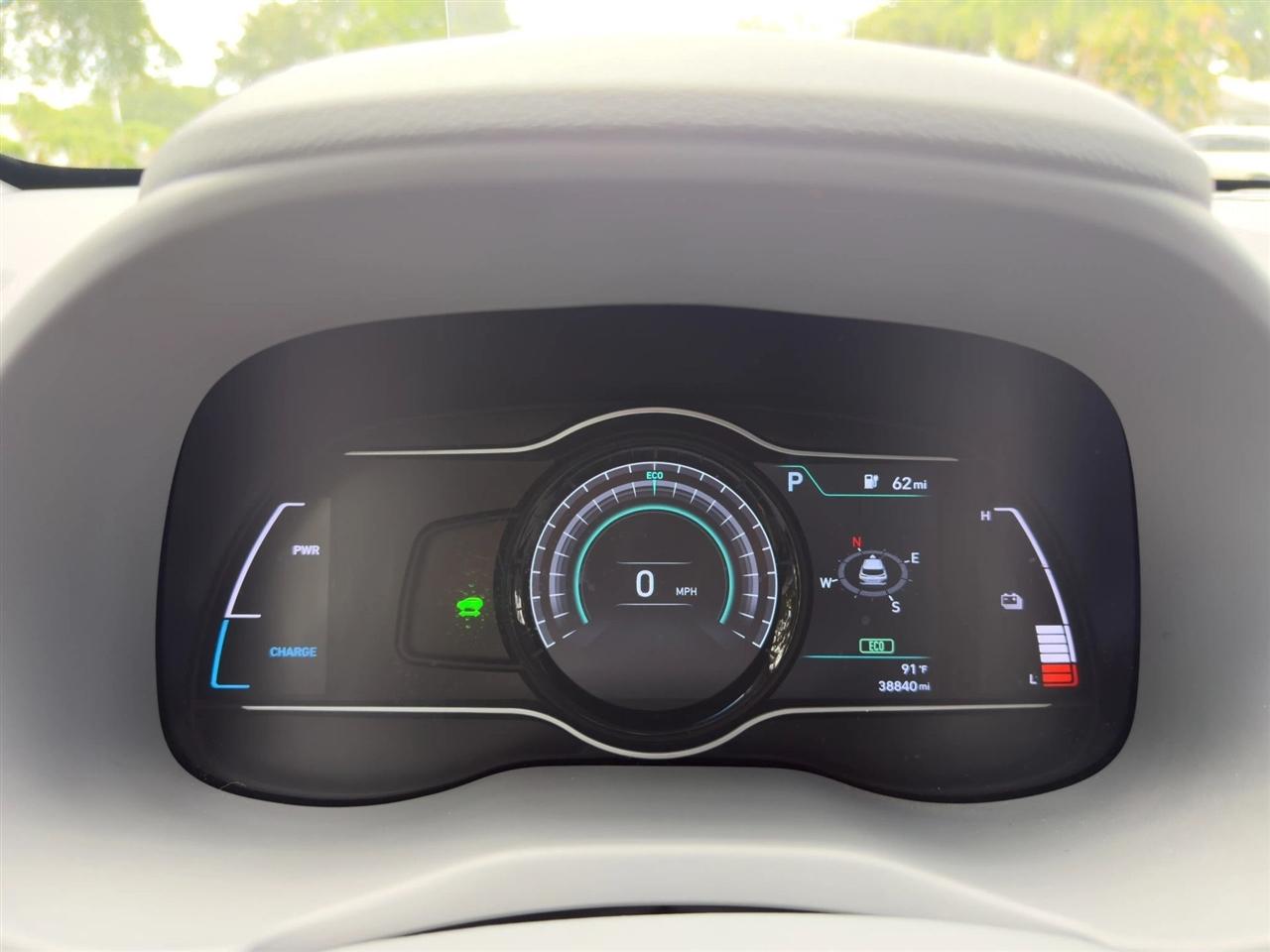 Hyundai Kona EV  2021