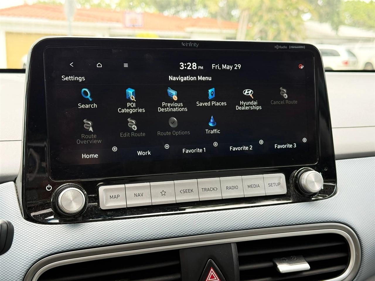 Hyundai Kona EV  2021