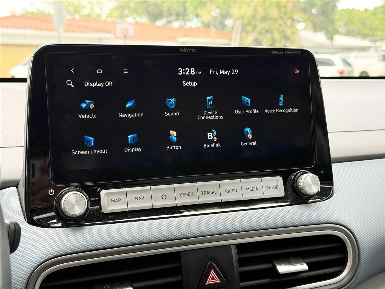Hyundai Kona EV  2021