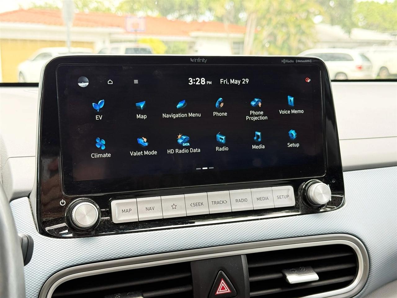 Hyundai Kona EV  2021
