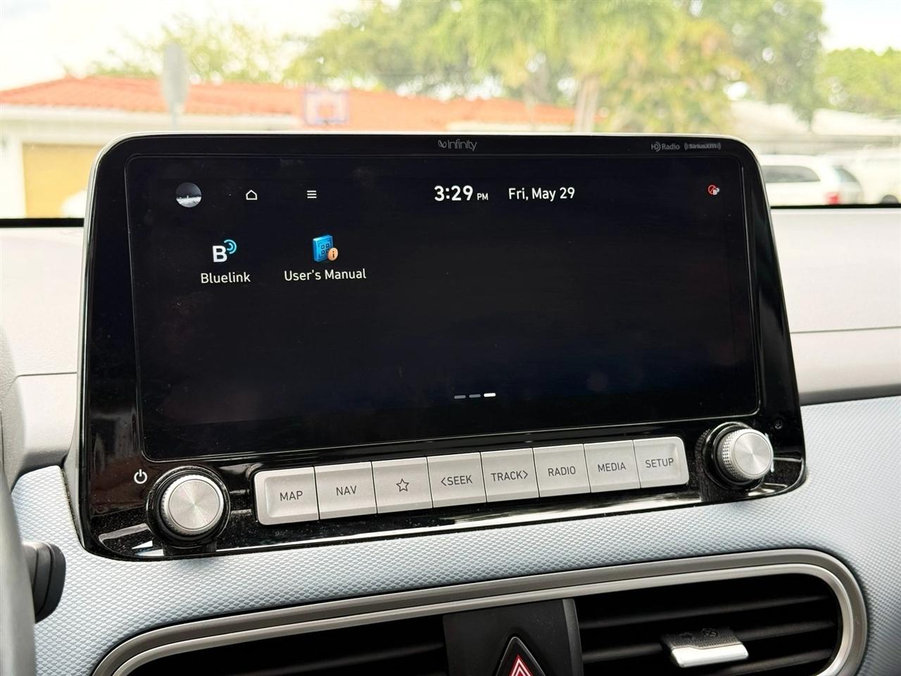Hyundai Kona EV  2021
