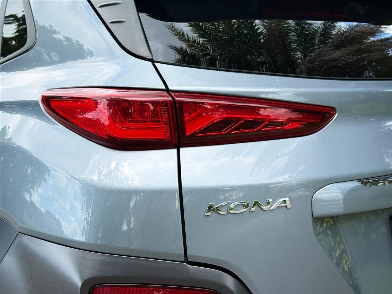 Hyundai Kona EV  2021