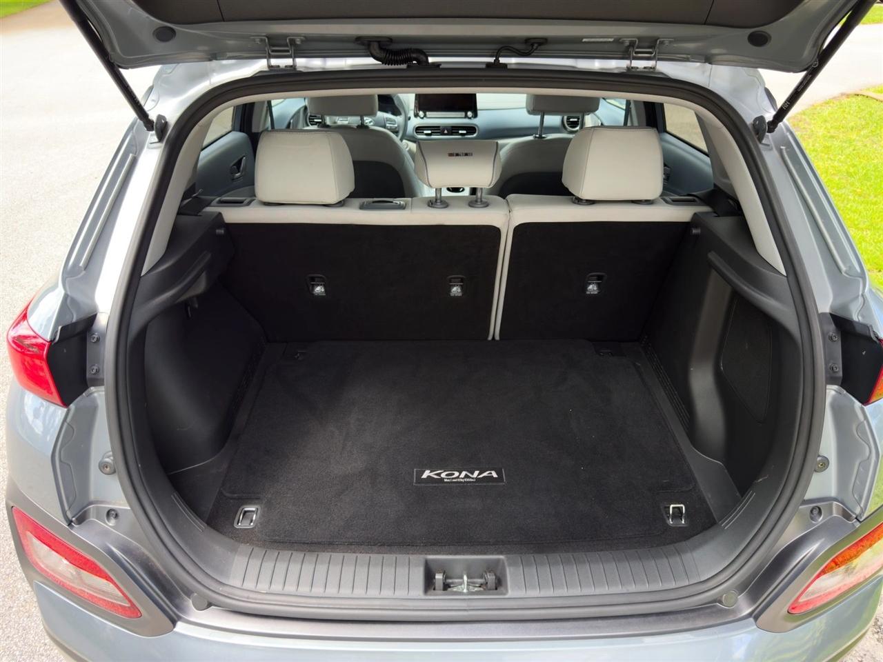 Hyundai Kona EV  2021