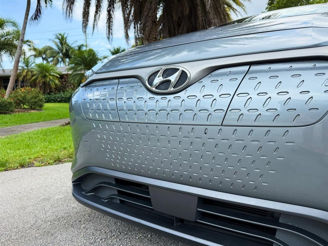 Hyundai Kona EV  2021