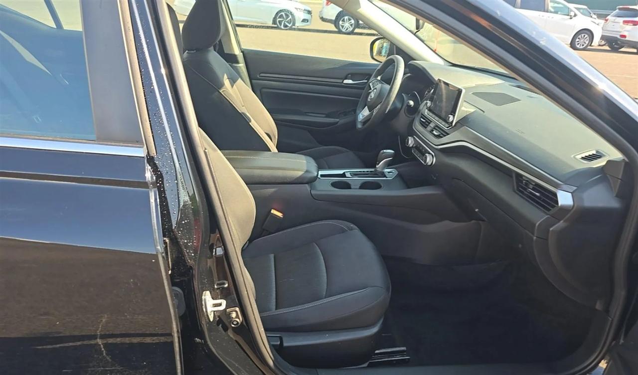 Nissan Altima  2025