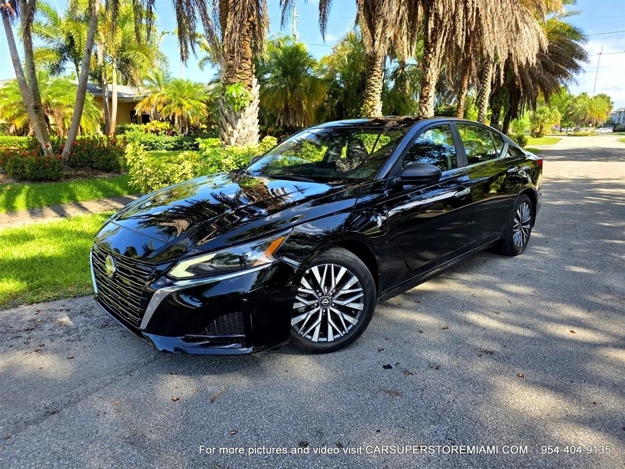 Nissan Altima  2025