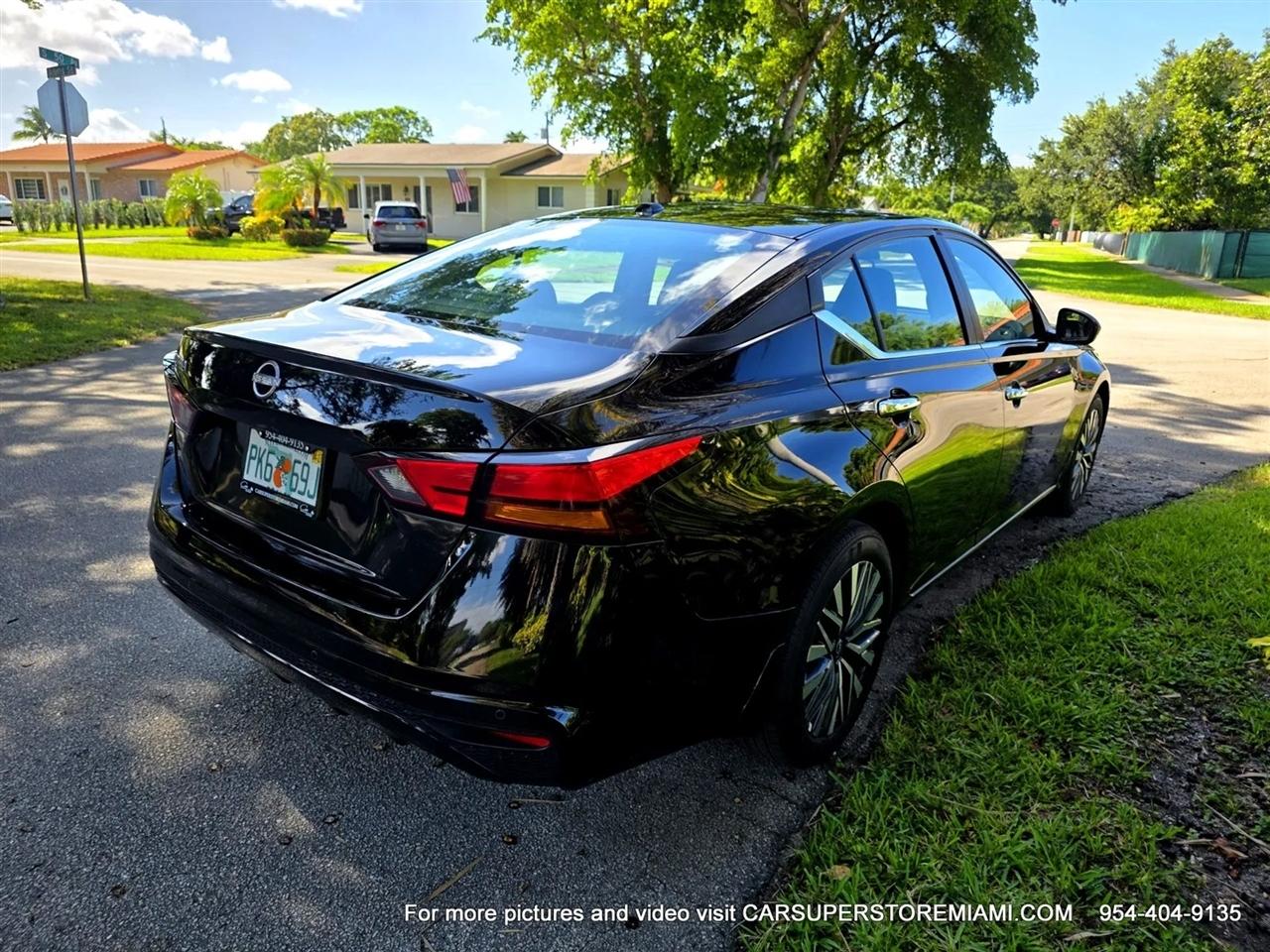 Nissan Altima  2025