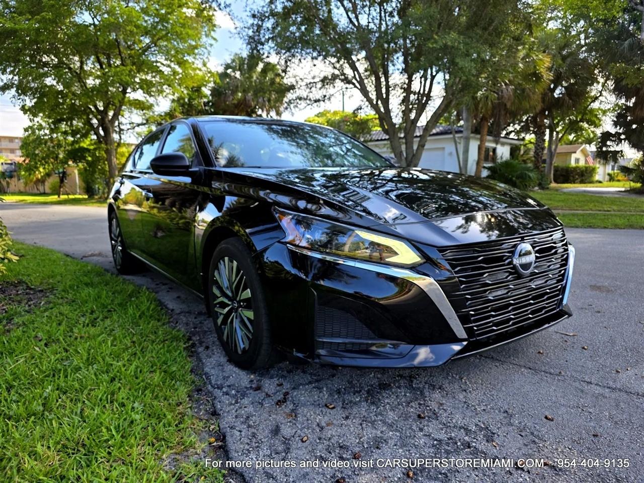 Nissan Altima  2025