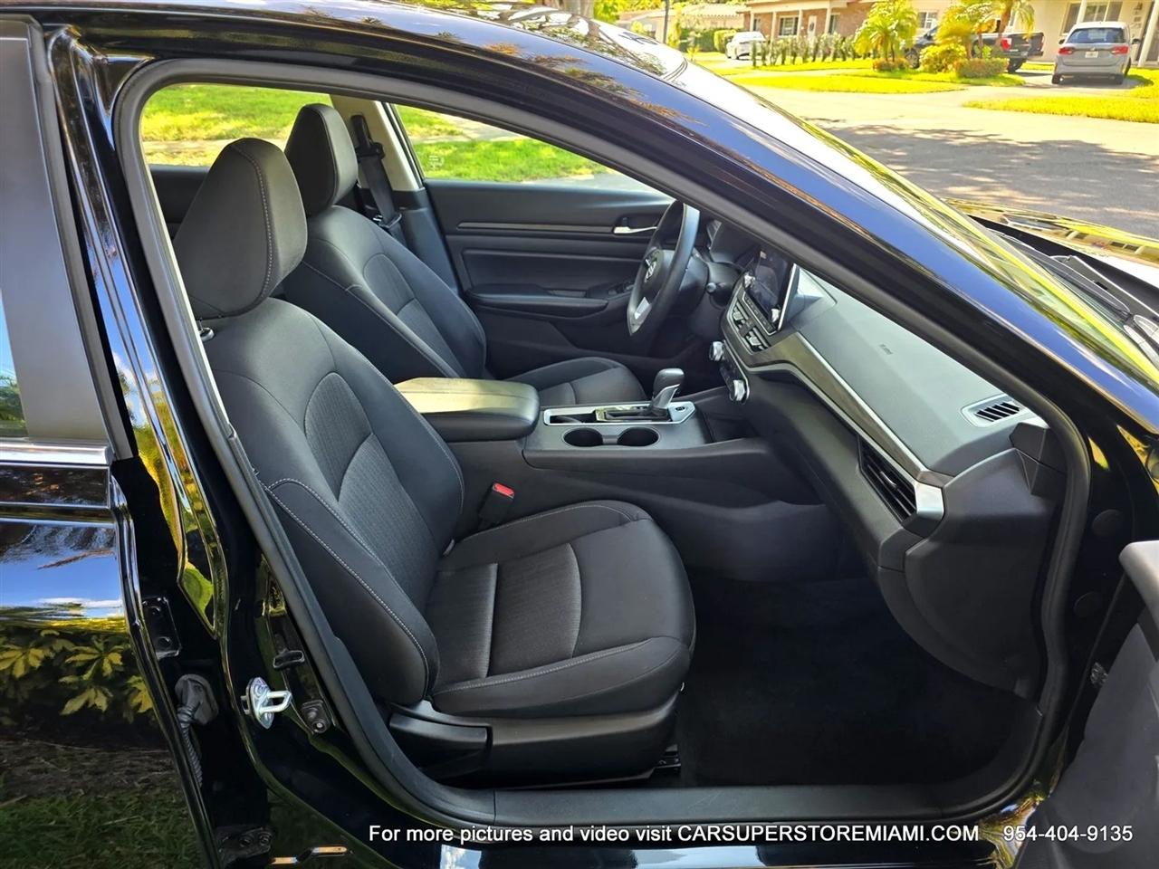 Nissan Altima  2025