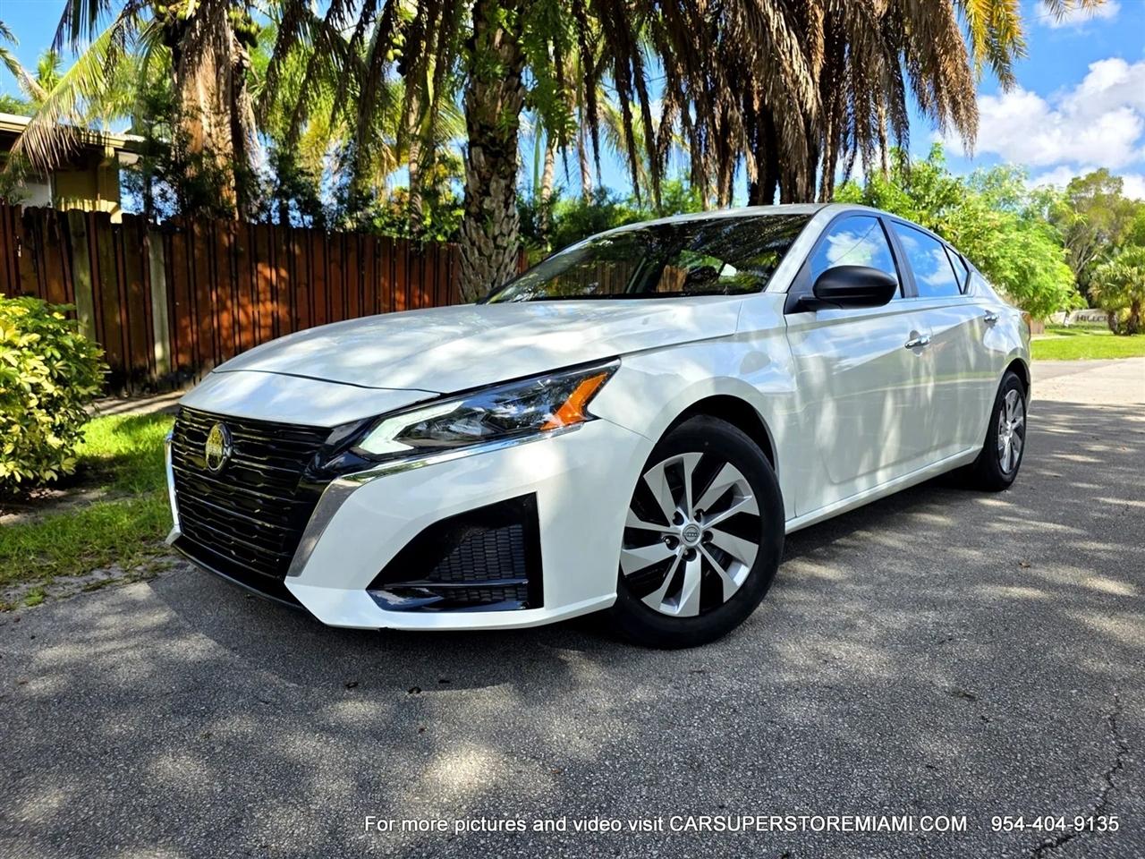 Nissan Altima  2025