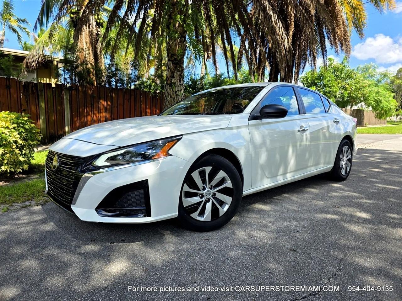 Nissan Altima  2025