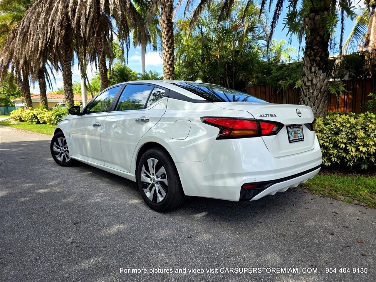 Nissan Altima  2025