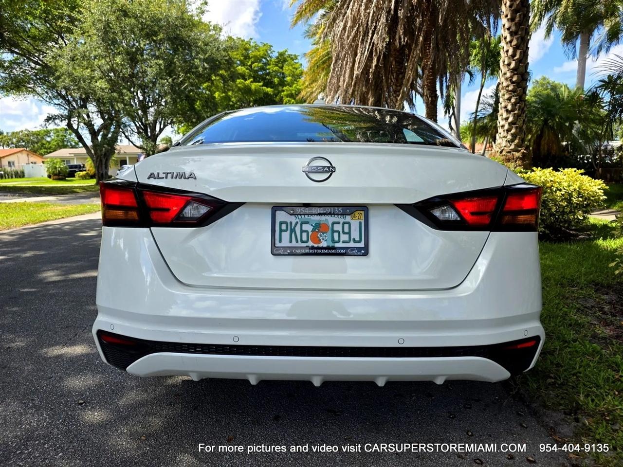 Nissan Altima  2025