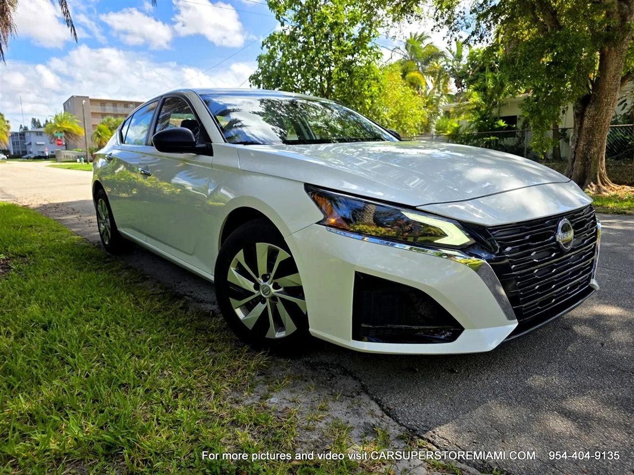 Nissan Altima  2025
