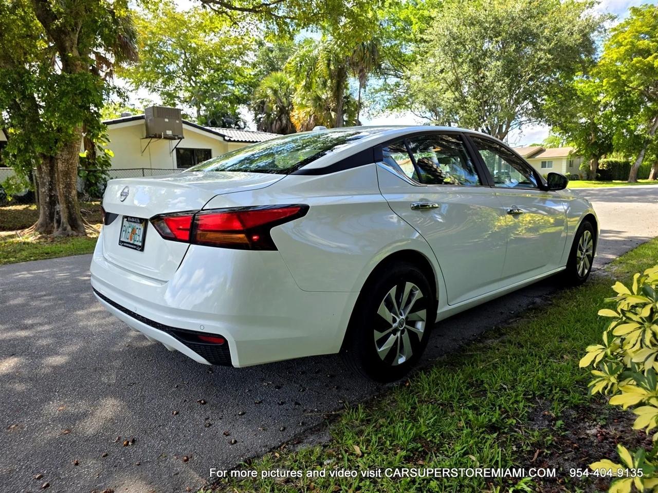 Nissan Altima  2025