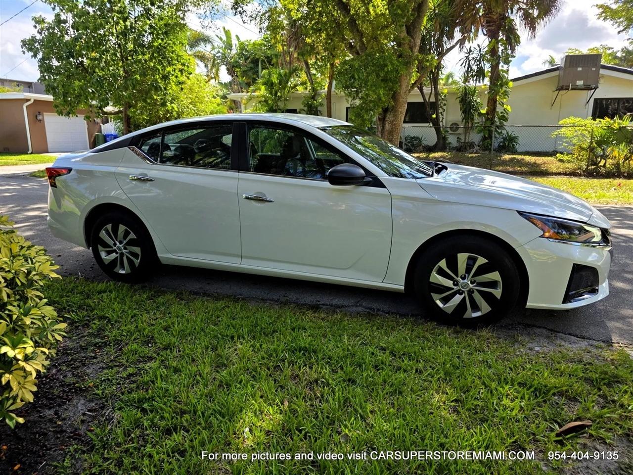 Nissan Altima  2025