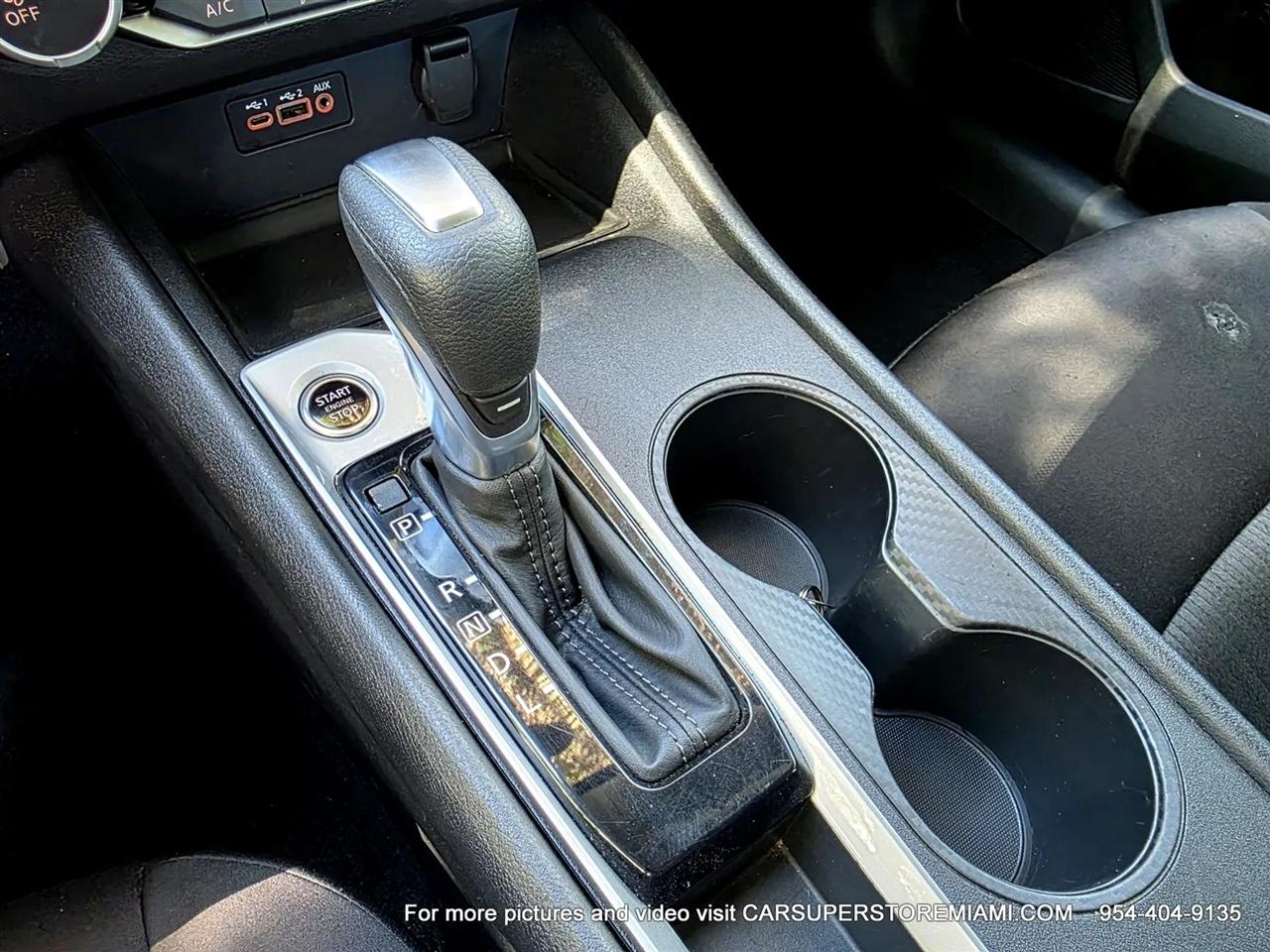 Nissan Altima  2025