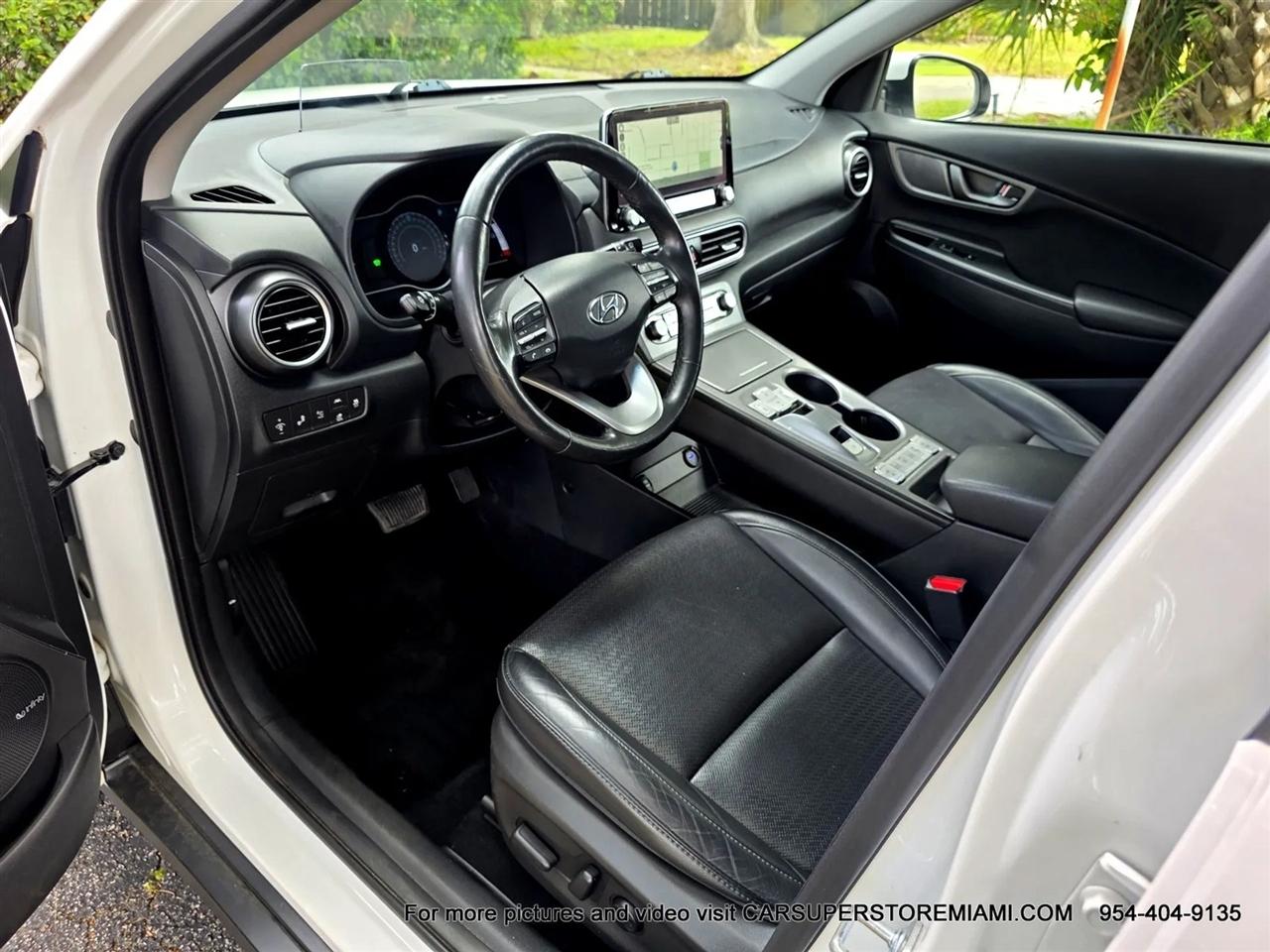 Hyundai Kona EV  2021