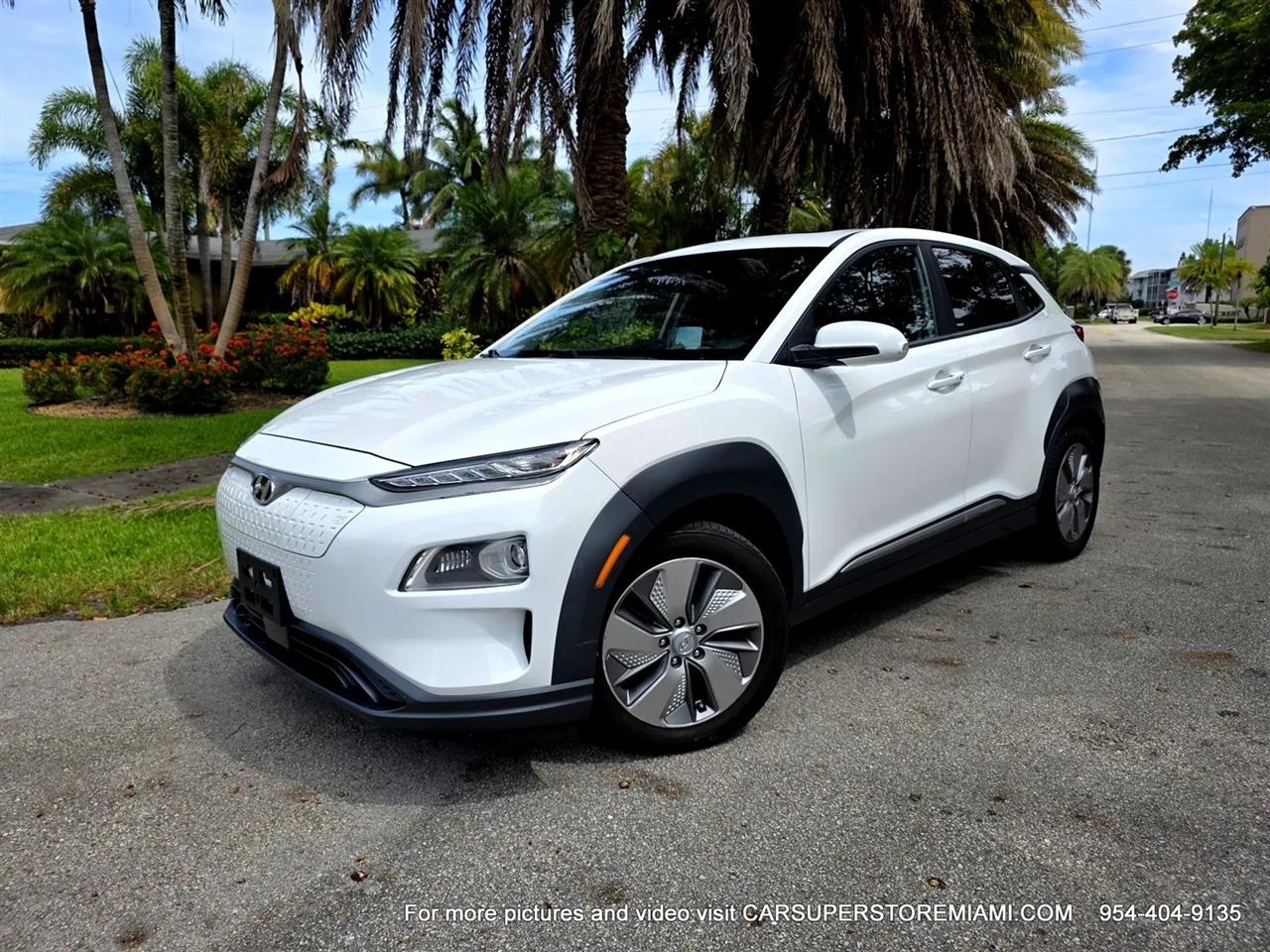 Hyundai Kona EV  2021