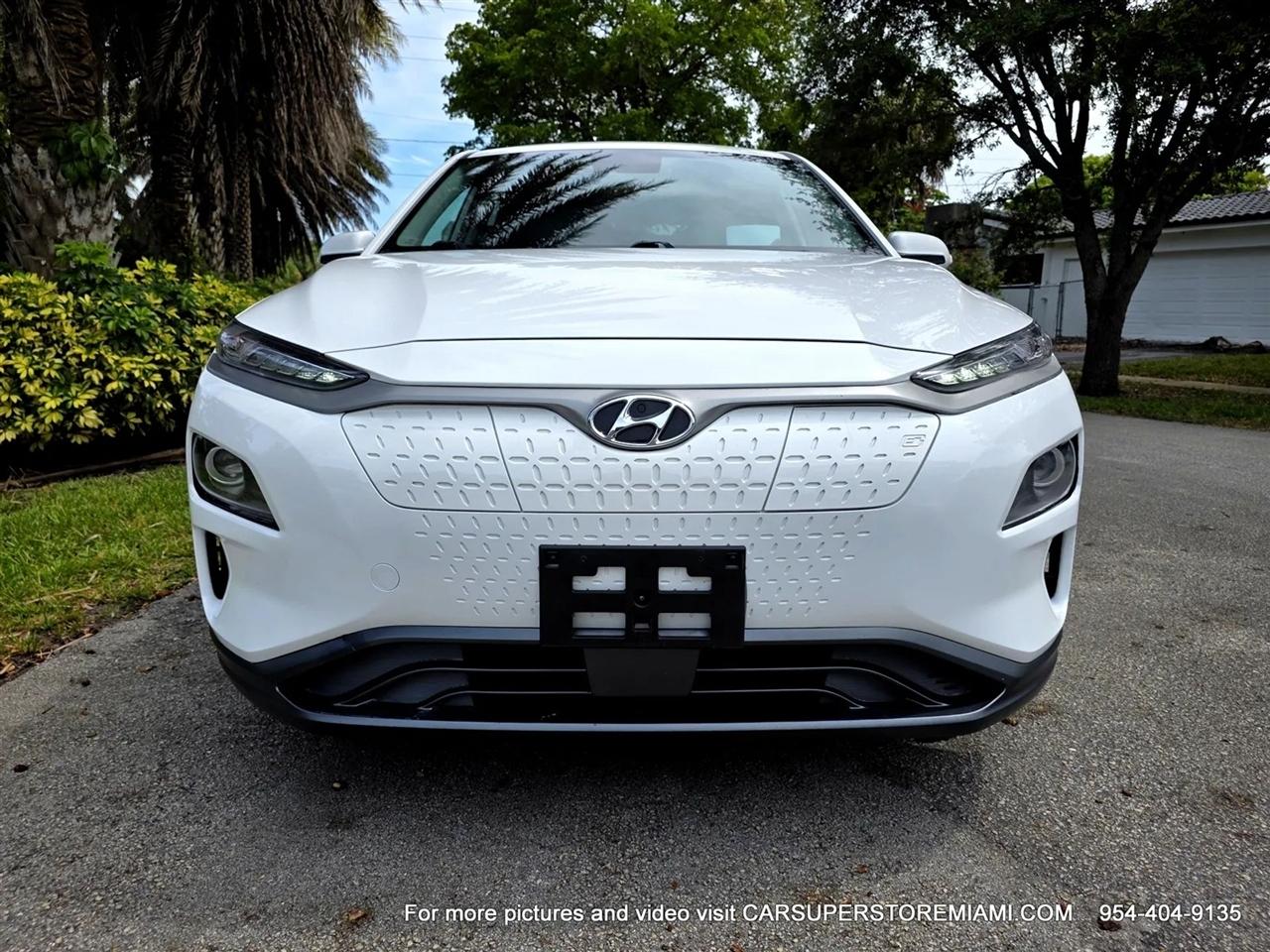 Hyundai Kona EV  2021