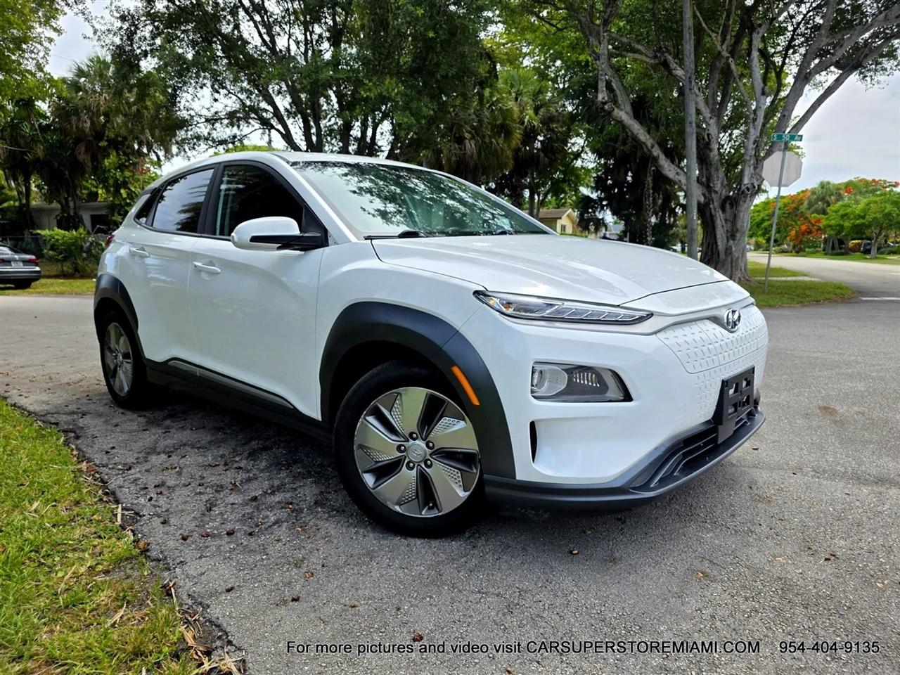Hyundai Kona EV  2021