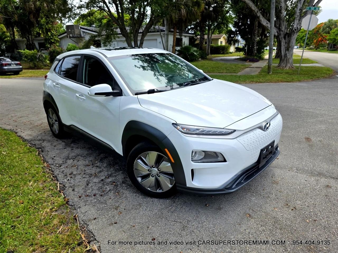 Hyundai Kona EV  2021