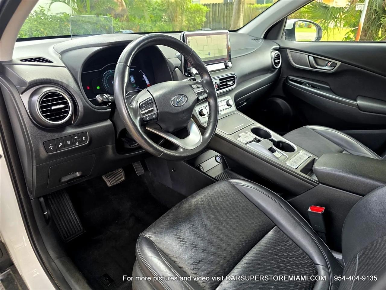 Hyundai Kona EV  2021