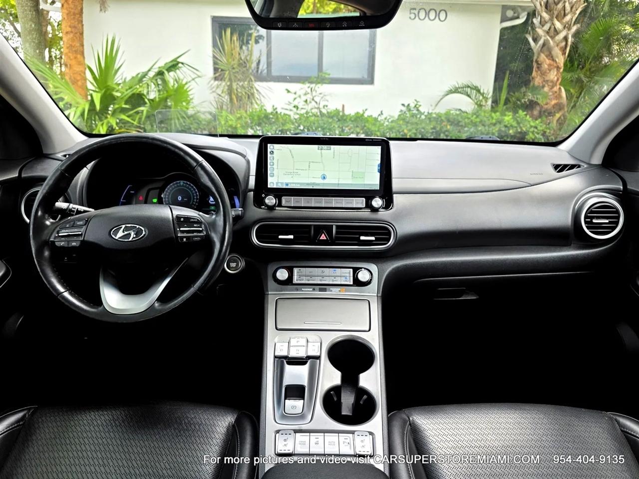 Hyundai Kona EV  2021