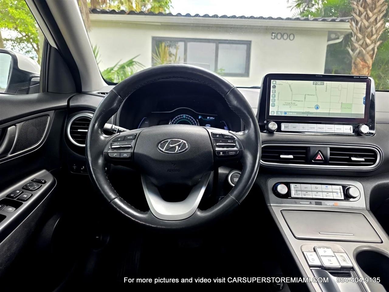 Hyundai Kona EV  2021