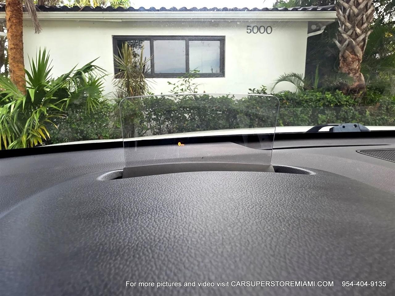 Hyundai Kona EV  2021