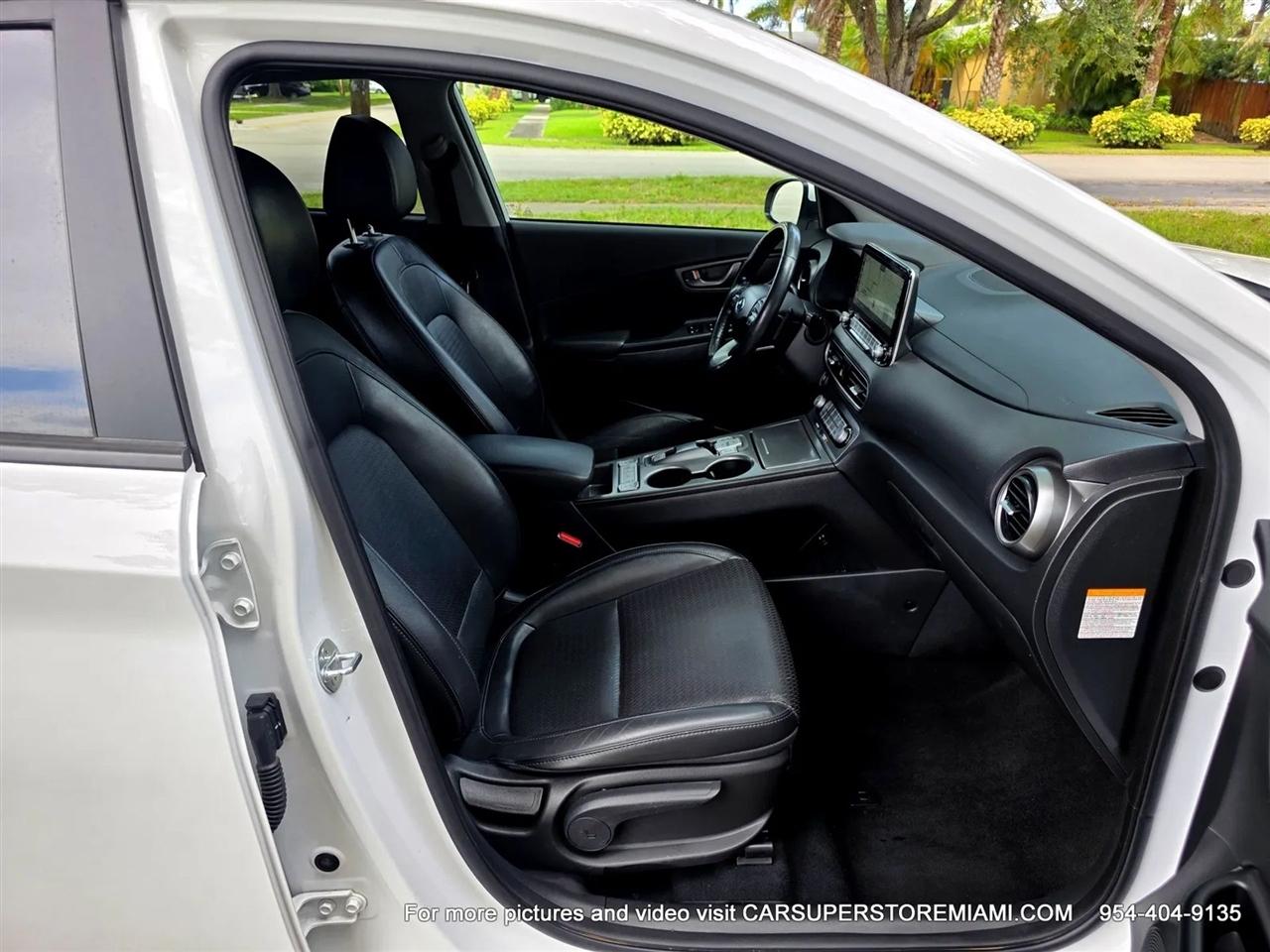 Hyundai Kona EV  2021