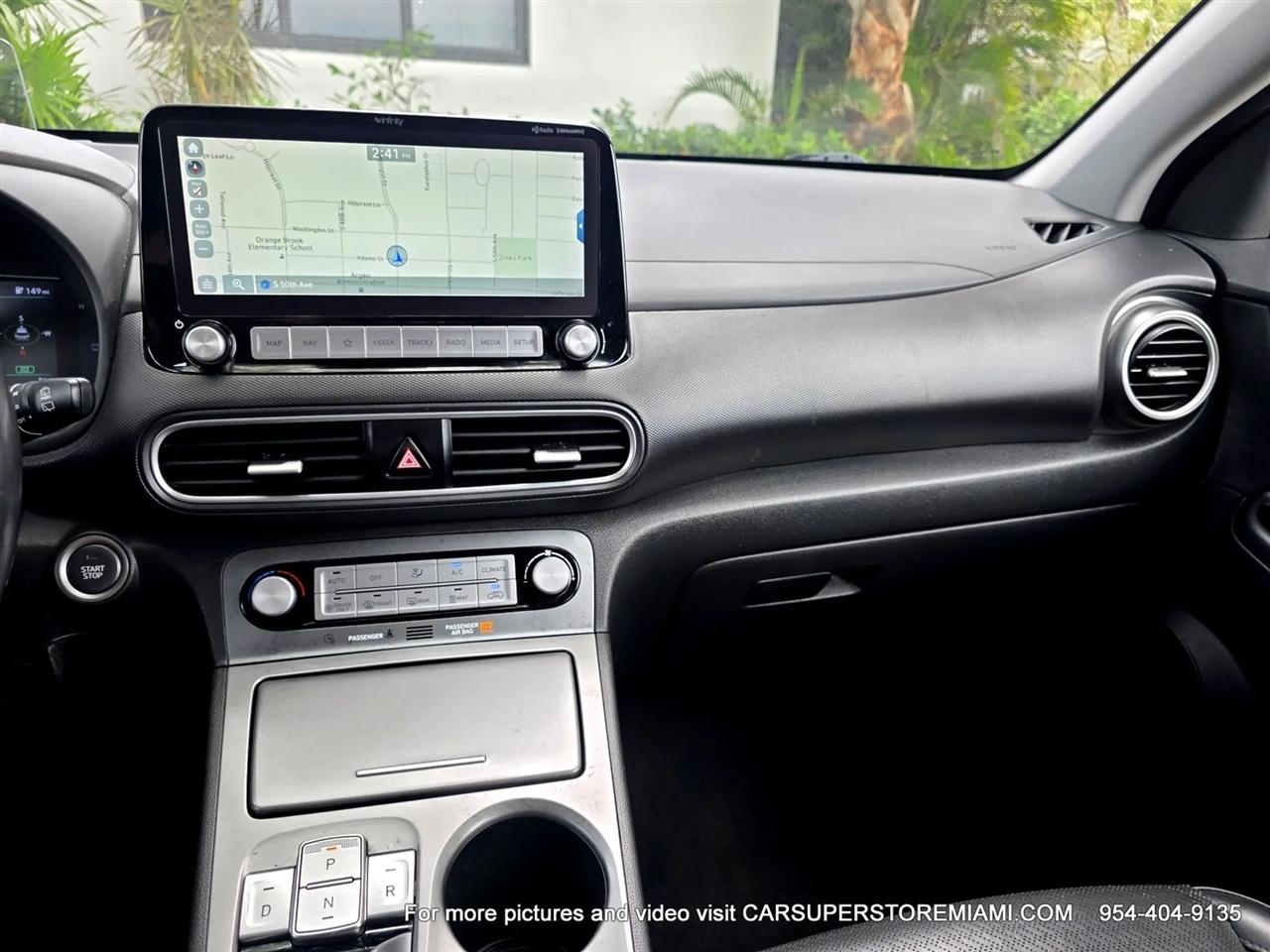 Hyundai Kona EV  2021