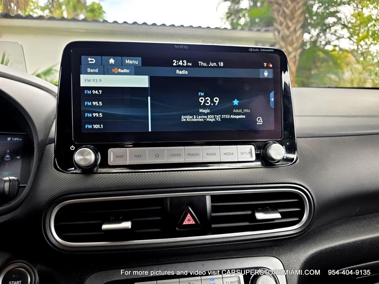 Hyundai Kona EV  2021