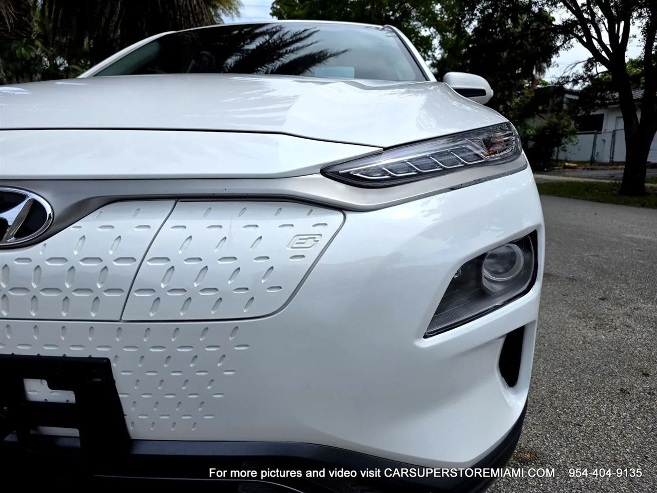 Hyundai Kona EV  2021