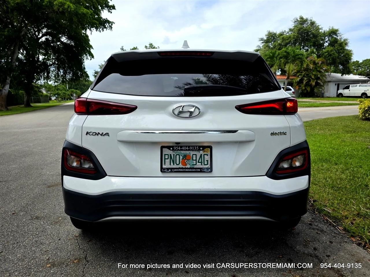 Hyundai Kona EV  2021