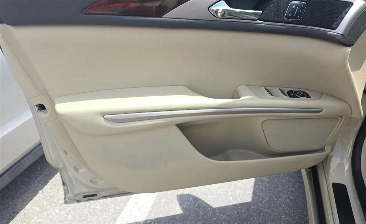 Lincoln MKZ Hybrid  2014