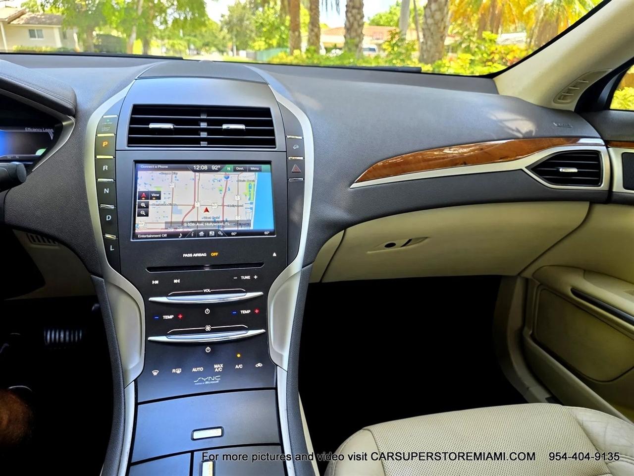 Lincoln MKZ Hybrid  2014