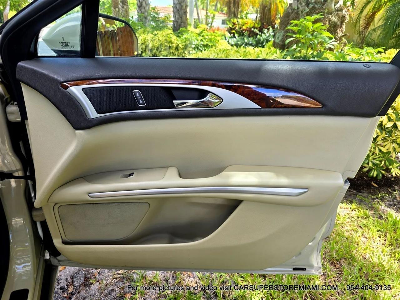 Lincoln MKZ Hybrid  2014